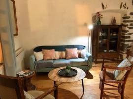 Appartement chaleureux, lumineux et calme, hôtel à Sumène