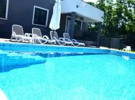 Apartment 1 in Villa zain with shared swimming pool