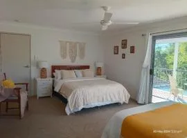 Jacaranda Lodge - Spacious 3BR 2BATH & Bush Views
