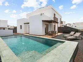 Home2Book Elegant Villa with Private Pool in Yaiza