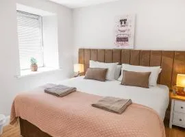 Gardiner House Accommodation - Room 4