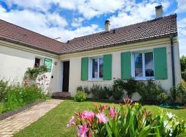 Maison Familiale - 7 personnes - Parking privé & Jardin - Disney 24 min