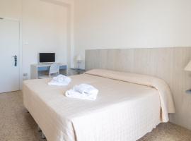 Castelsardo में, होटल Hotiday Castelsardo Spiaggia