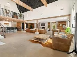 Adventure Barn - On HGTV Fixer to Fab -Access MTB