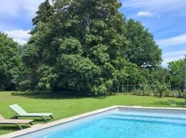 Marguerite,salon,chambre,SdB,piscine