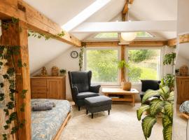 Old Farmhouse Loft near Vaduz, Hotel in Sevelen