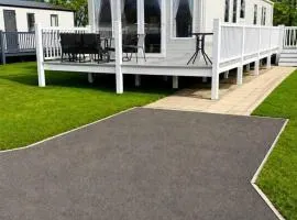 Tattershall Lakes - Hot Tub - Sleeps 6 - Pets