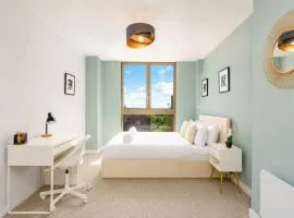 Stylish 1 Bed Sleeps 3 - Old Trafford - City Centre Tram Access