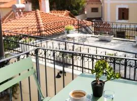 Sky House Old Town - Meno Homes 9