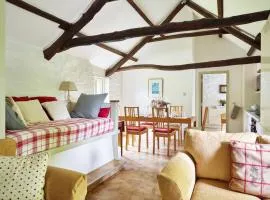 Lambs Barn Trevadlock Manor by Smart Welcomes