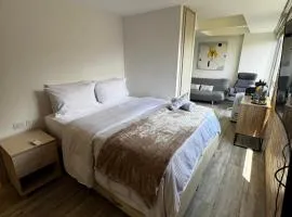 2201 Hermoso apartamento poblado