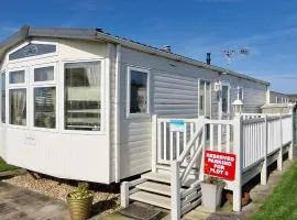 Beachcomber Cabin Dog Friendly - Anderby Creek