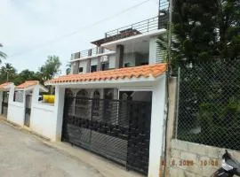 Santa Capuza Las Brisas