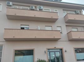 Life Hotel, hotelli kohteessa Ariano Irpino