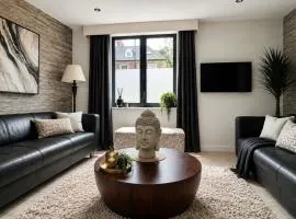 Stylish 2 bedroom apartment, 5 mins from City Centre