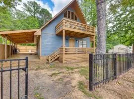Cozy Eclectic Cabin w/ Lake Views & Shared Dock!