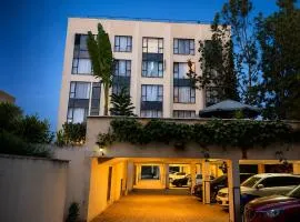 Apartment in Rongai swimming Pool, Views Workspace, parking