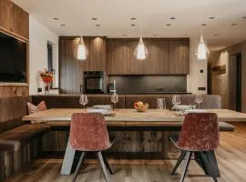 Luxury Apartment Niuasi
