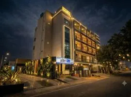 Hotel Vibe BLU & Banquet Advant Expressway