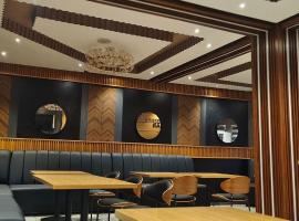Rivona Hotel & Suites Ltd, hotel em Uyo