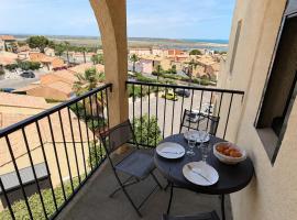 Appartement T3 climatisé avec vue sur mer, Hotel in Fleury