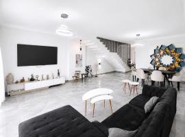 Hyde Park New Cairo Luxe Villa -3 bedroom- Family only, Hotel in New cairo