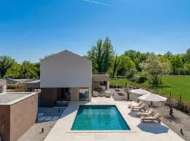 Amazing Home In Snasici With Sauna