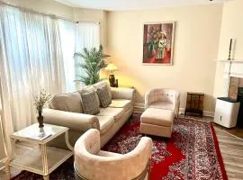 Forsyth Elegant Garden Apt free parking