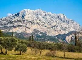 Villa Olivia Piscine et Nature 15 minutes d Aix en Provence