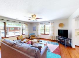 Guest House at Firefly Ridge, хотел в Leicester