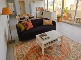 Bright 2 bedroom apartment