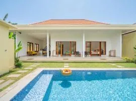 Lasterra - Private Pool Villa with Spacious Patio