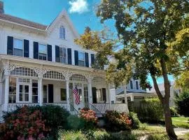Victorian On North