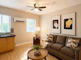 Downtown Miami full apartment with kitchen