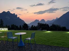 XMAN Sunrise Peaks Resort, hotel di Zhangjiajie