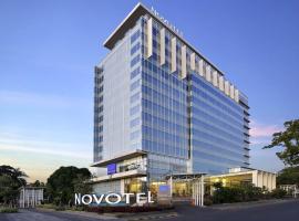 Novotel Makassar Grand Shayla, hotel v destinaci Makasar