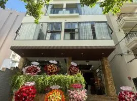 Amora Hotel