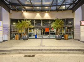 ibis budget Rio de Janeiro Nova America, hotel pobl&iacute;ž Mezin&aacute;rodn&iacute; leti&scaron;tě Rio de Janeiro / Galeao International, Rio de Janeiro