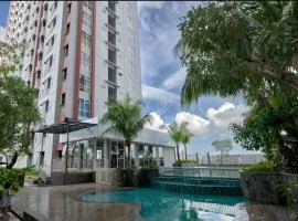 Nice and Homey 2BR at Vida View Makasar Apartment By Travelio