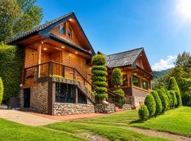 Vacaciones en Cuenca, quédate en Picota Cucho una encantadora quinta VIP con jacuzzi, turco, zona BBQ a 10km del centro de la ciudad - 20 huéspedes - 3 habitaciones, hotel em Cuenca