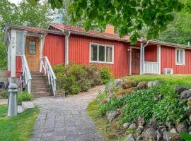 2 Bedroom Beautiful Home In Vimmerby