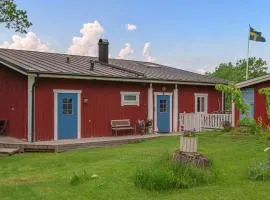 Beautiful Home In Vretstorp With Lake View