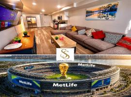 The Classic Suite: 2BR close to NYC, hotel v destinácii Paterson