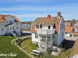 Charming archipelago house in Grebbestad SE09082