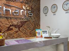 De La Charis Hotel, hotel en Kediri