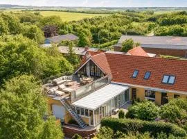 6 Bedroom Beautiful Home In Bedsted Thy