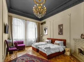 Old Money Boutique Hotel