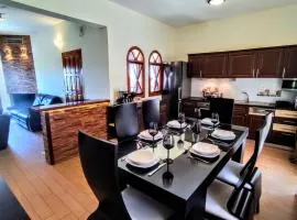 The Elysian at Nicopolis 3BR Suite with Indoor Whirlpool Tub