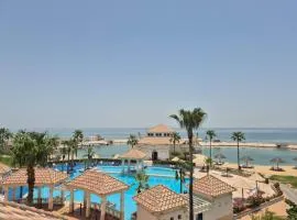 منتجع موفون بيتش