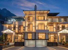 Flower Whisperer Homestay Tianmenshan Store free airport and station pick-up English language service